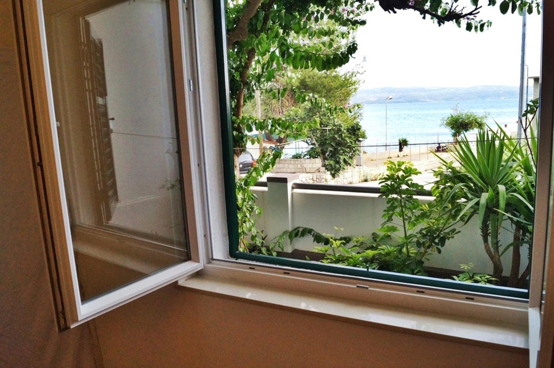 Apartments By The Sea Krilo Jesenice, Omis - 15145 Jesenice  Rum bild