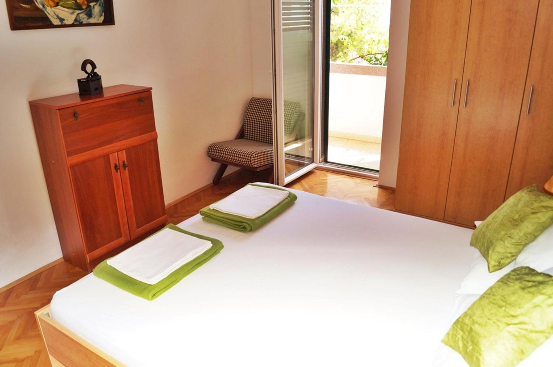 Apartments By The Sea Krilo Jesenice, Omis - 15145 Jesenice  Rum bild