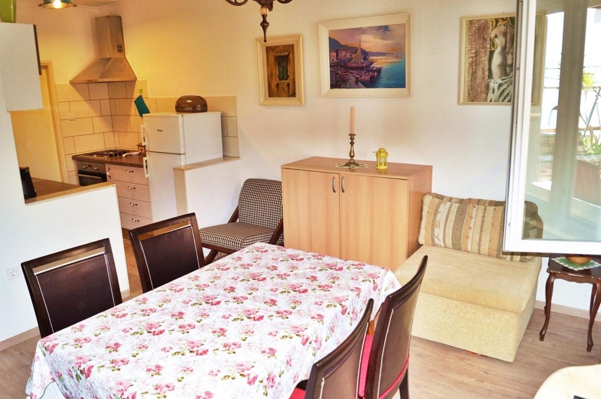 Apartments By The Sea Krilo Jesenice, Omis - 15145 Jesenice  Rum bild
